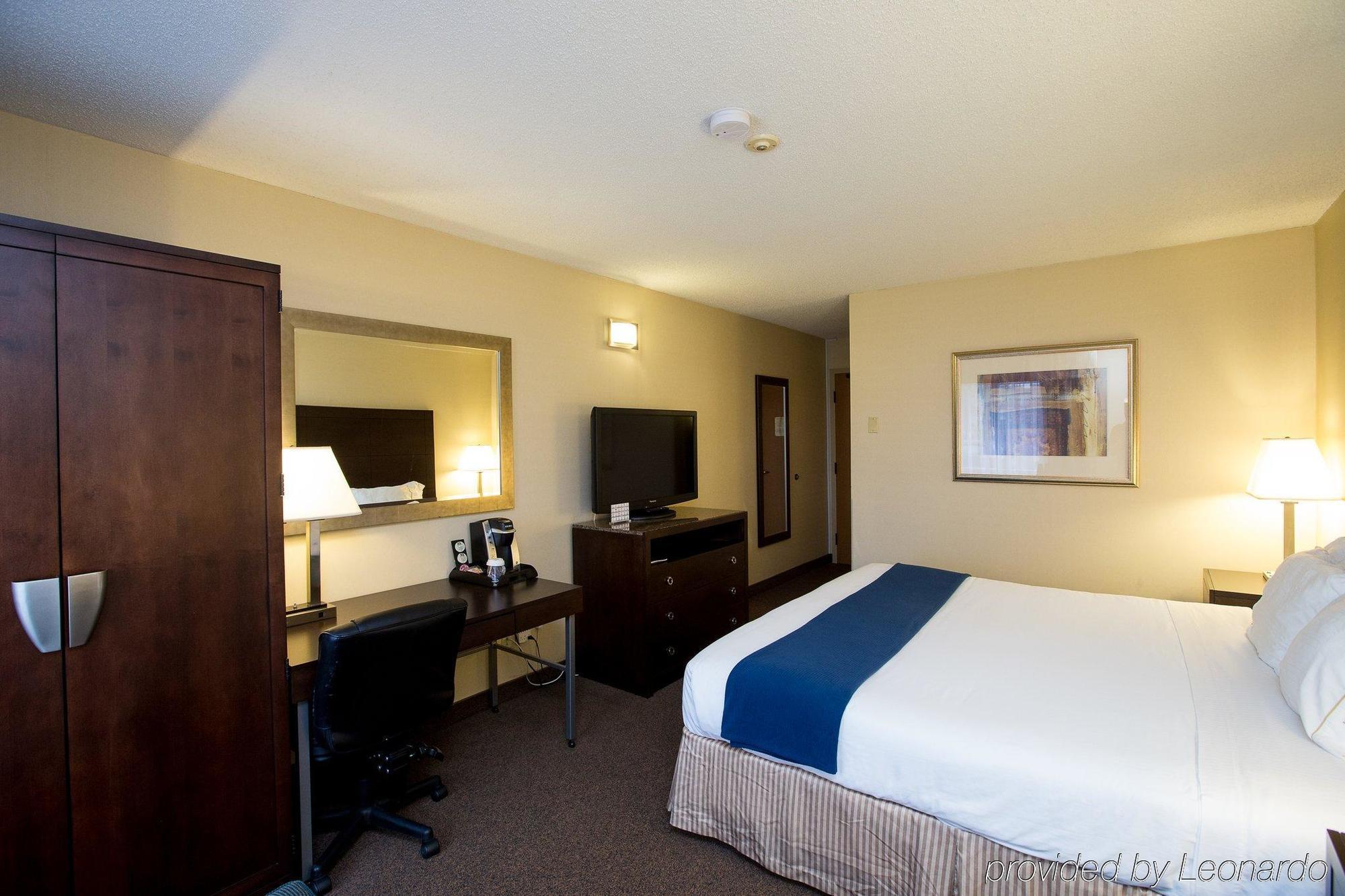 Quality Inn Saint-Jean-Sur-Richelieu Exterior photo